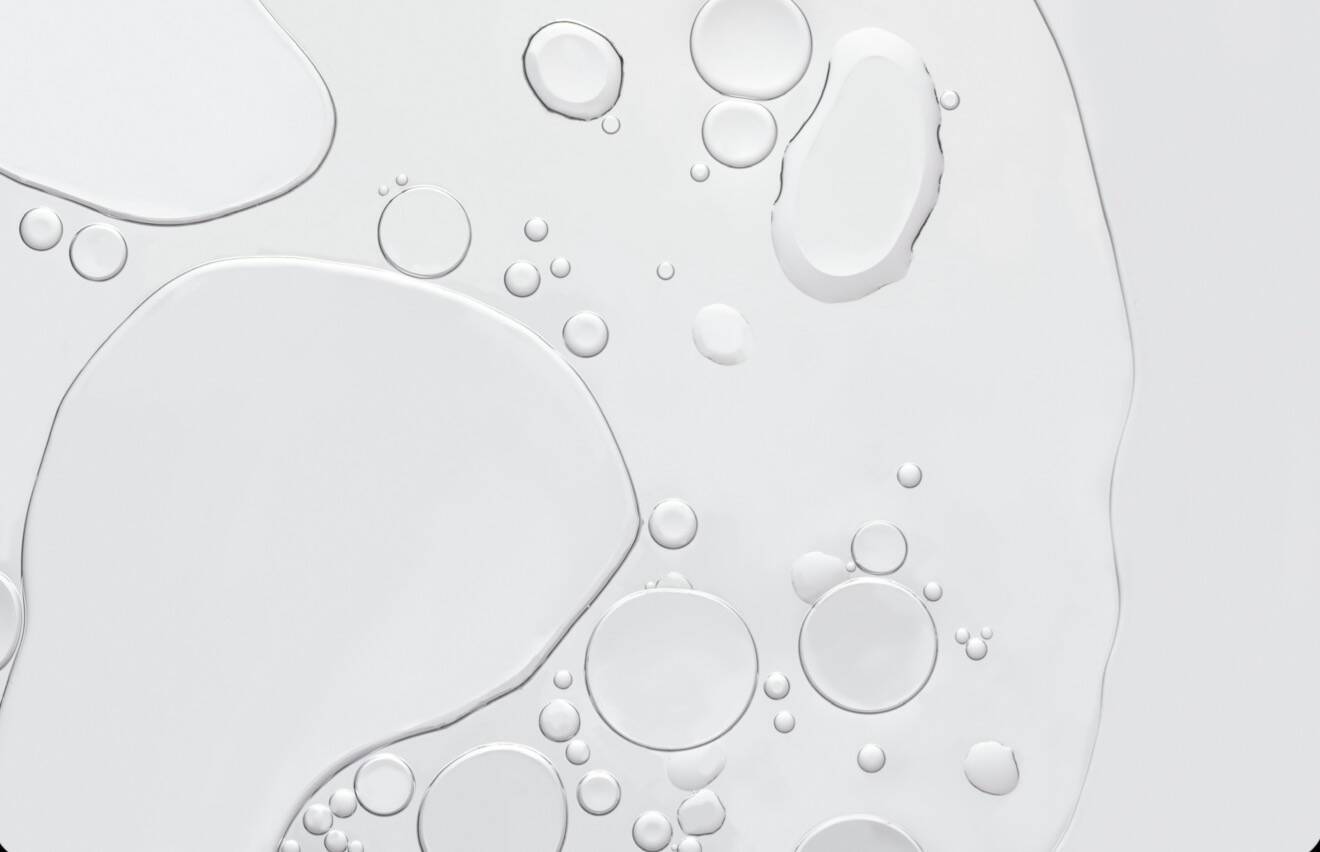 Clear serum droplets